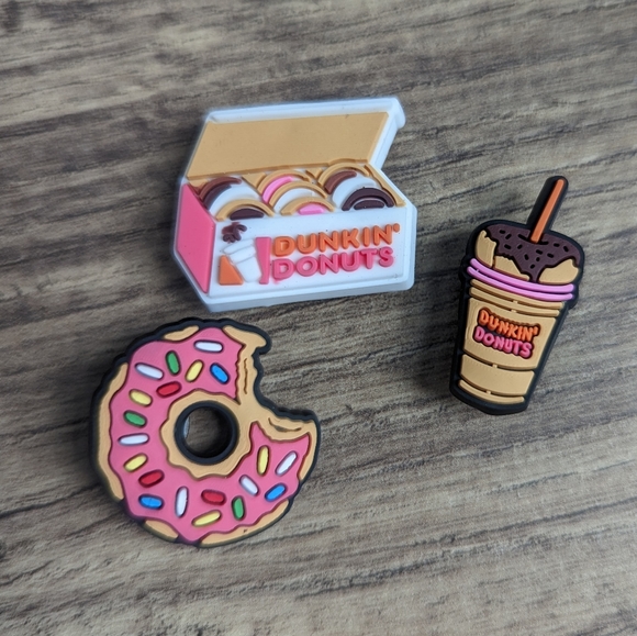Set of 3 Dunkin donuts & coffee charms - Picture 2 of 2